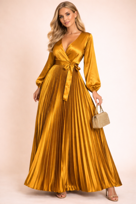 robe plissee longue satin dore intense trois quarts face